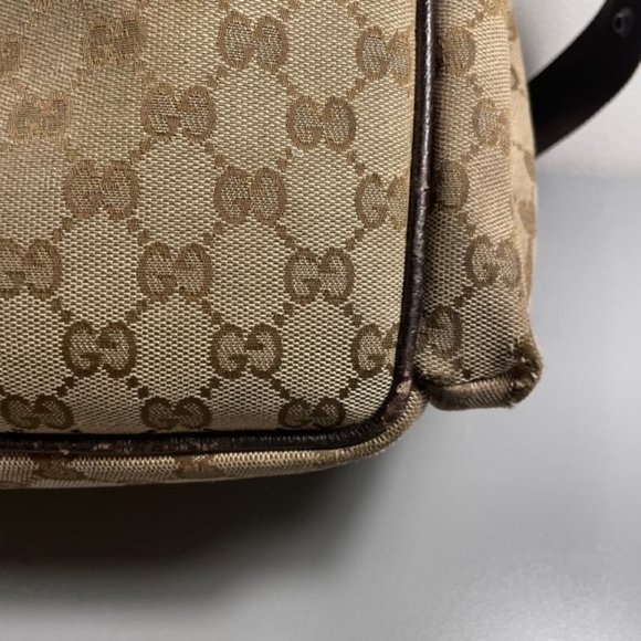 Gucci Supreme Diaper Bag - Picture 6 of 16